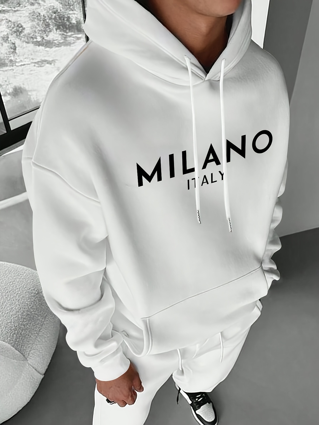 Street Fashion In Milan - Sweat-shirt à capuche Milan Letter pour