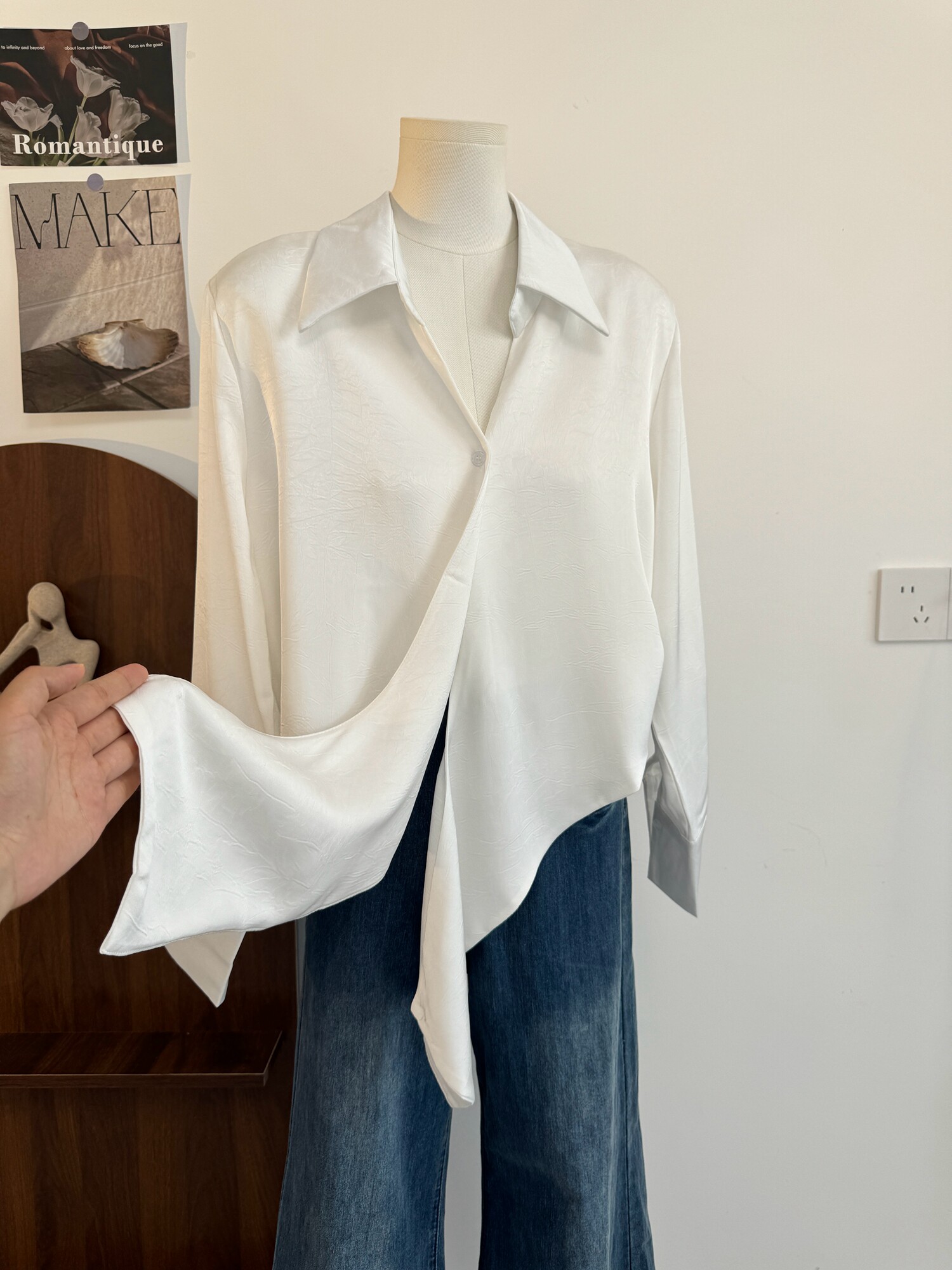Blouse en satin à revers pour  - Korean Street Fashion Female avis et prix